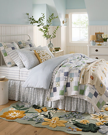 Siesta Upcycled Organic-Cotton Quilt