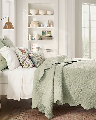 Garden Trapunto Organic-Cotton Quilt