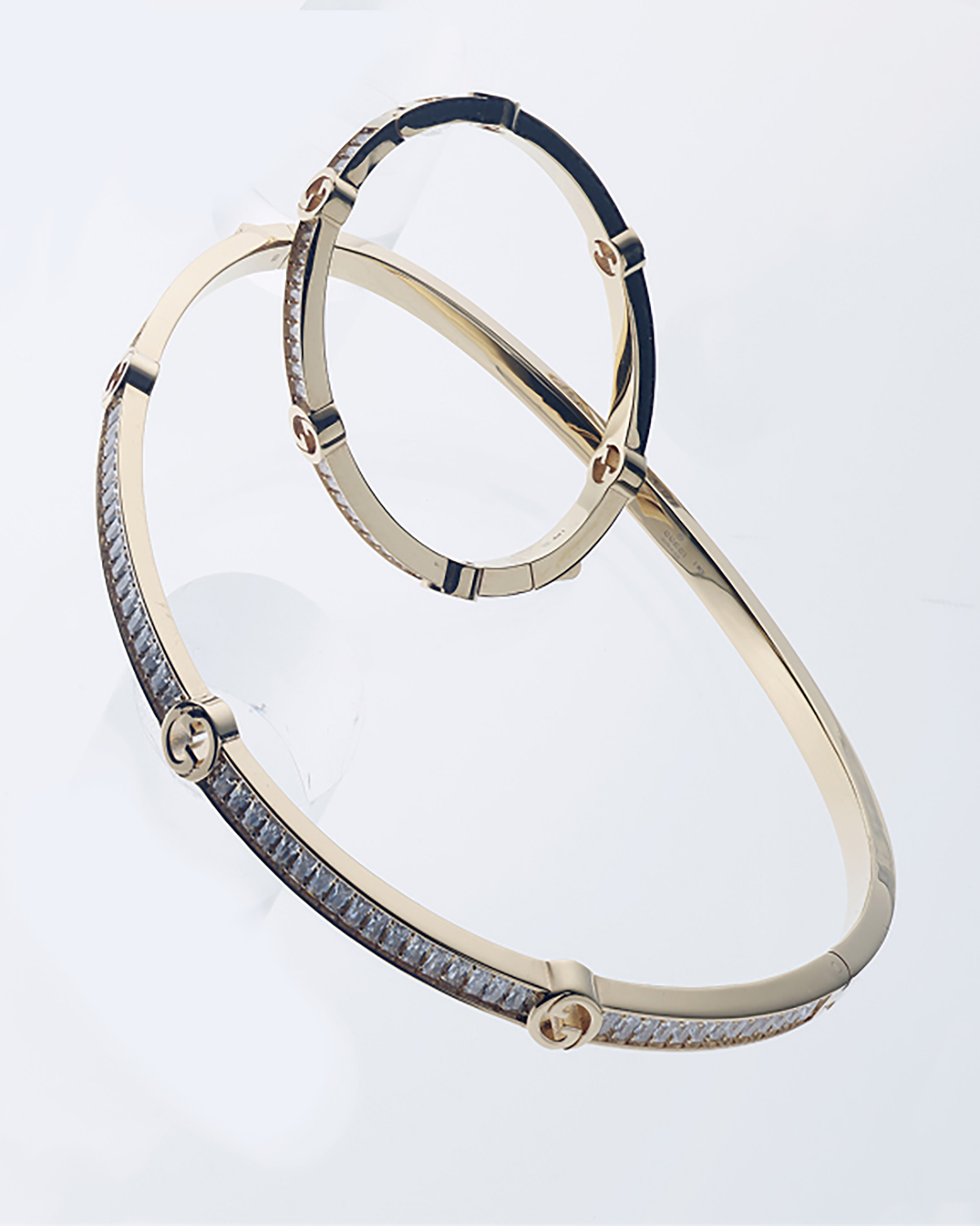  Discover more on the Gucci website 