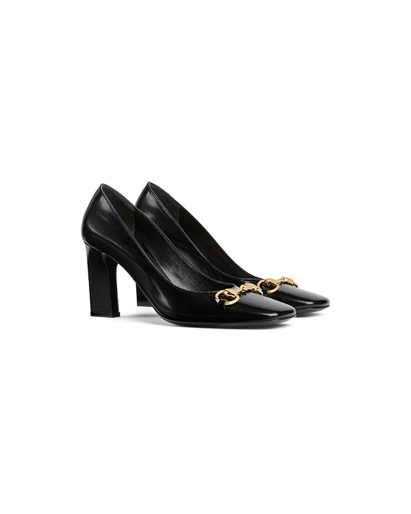 Shoe(s) Discover more on the Gucci website 