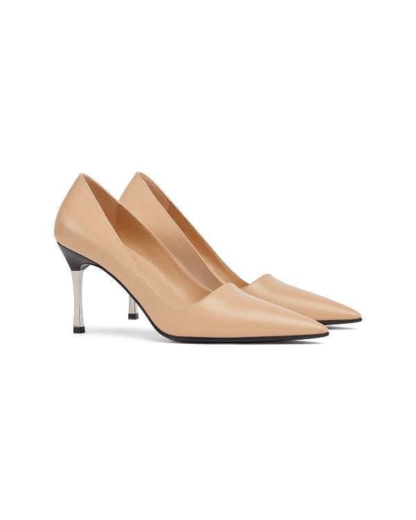 Shoe(s) Discover more on the Gucci website 
