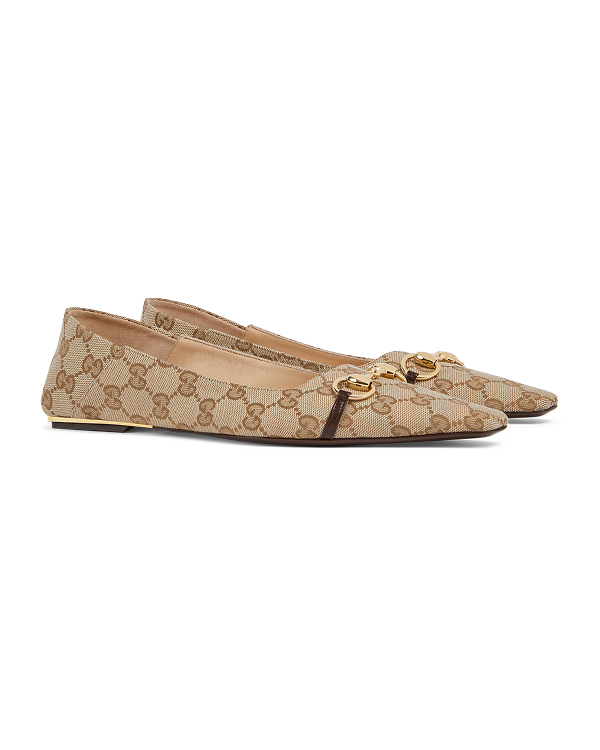 Shoe(s) Discover more on the Gucci website 