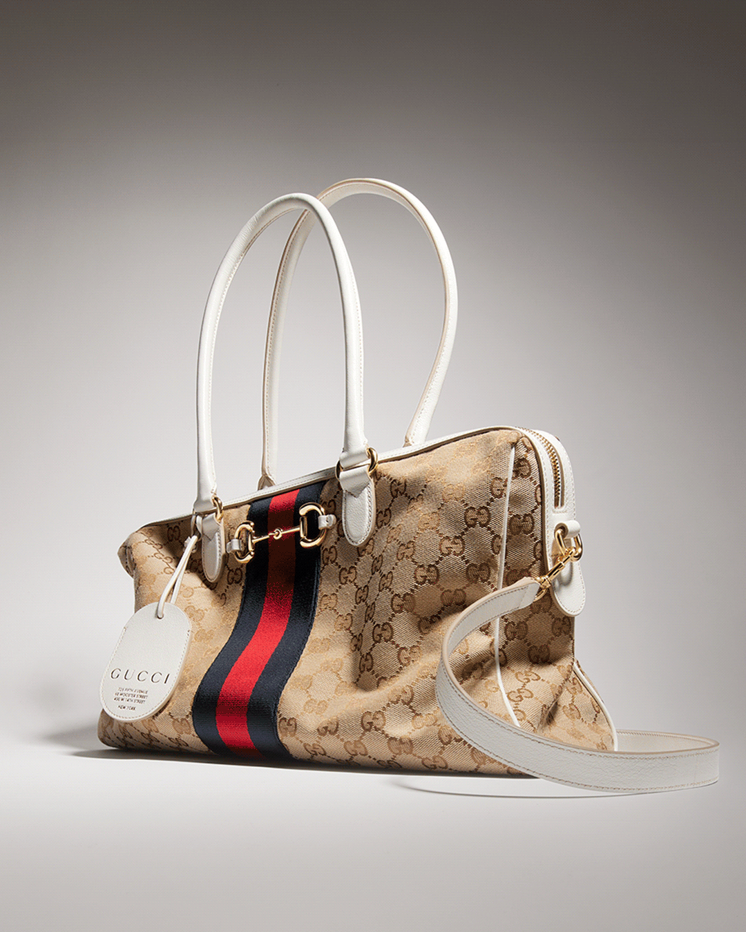  Discover more on the Gucci website 