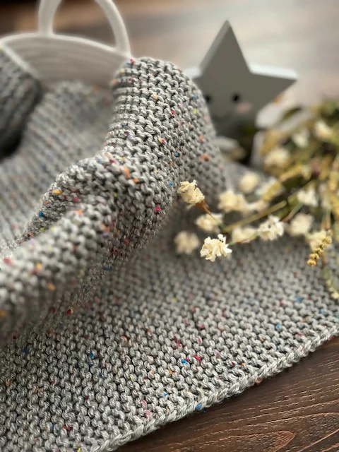 Image of Snug As a Bug Baby Blanket (Knit)