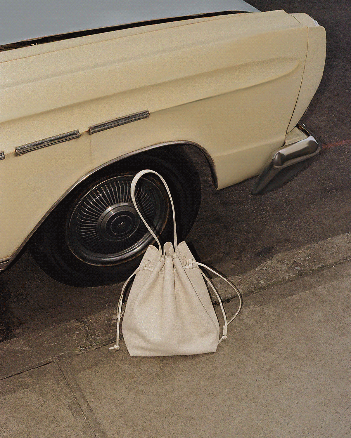 The Drawstring Cabas