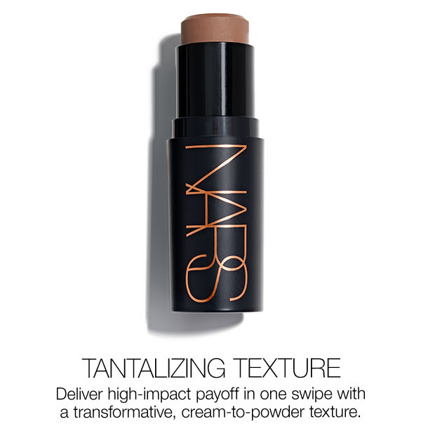 Deliver high-impact payoff in one swipe with a transformative, cream-to-powder texture.