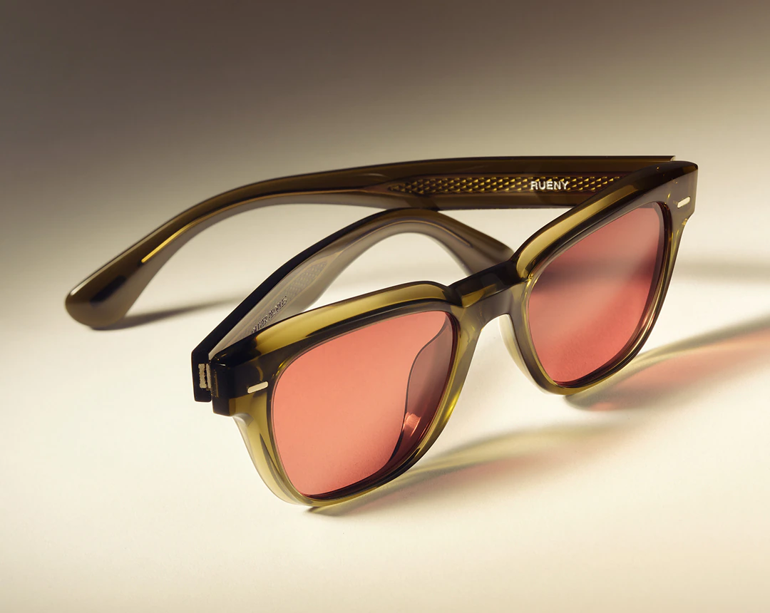Oliver Peoples