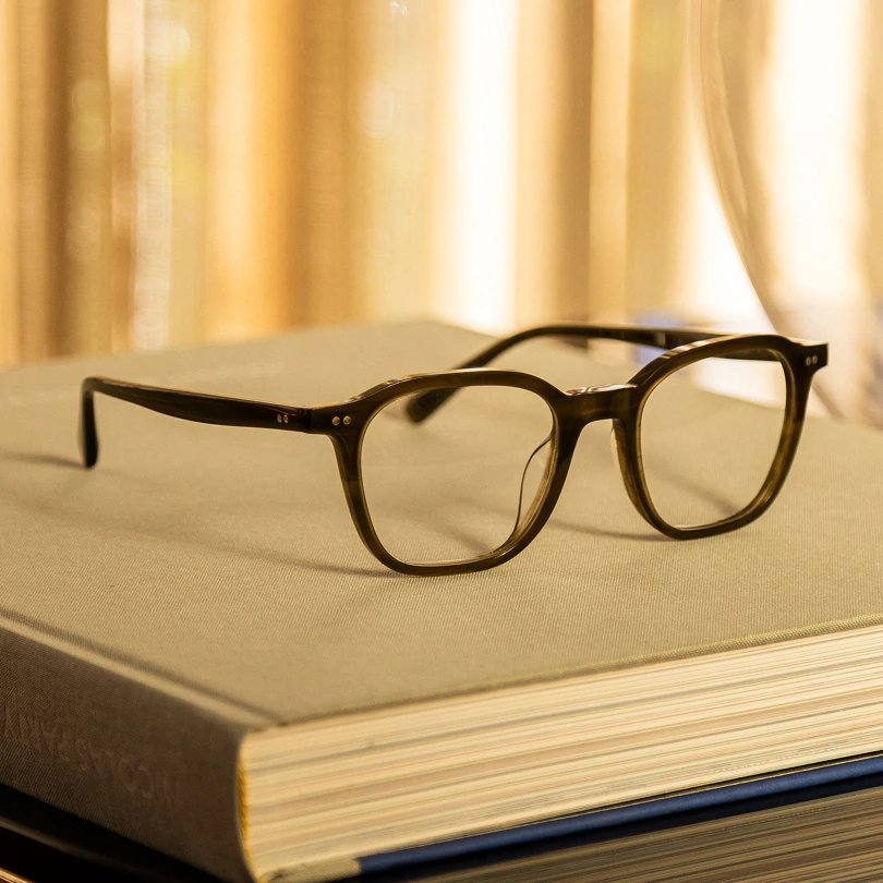 Oliver Peoples