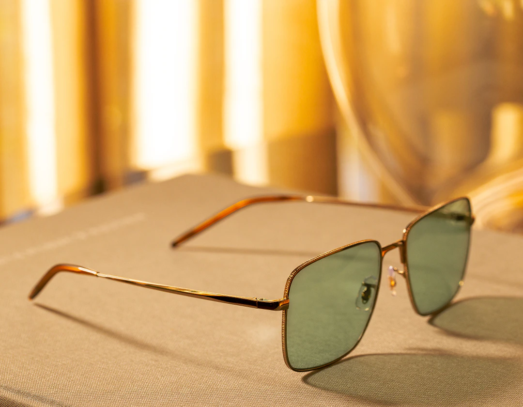 Oliver Peoples