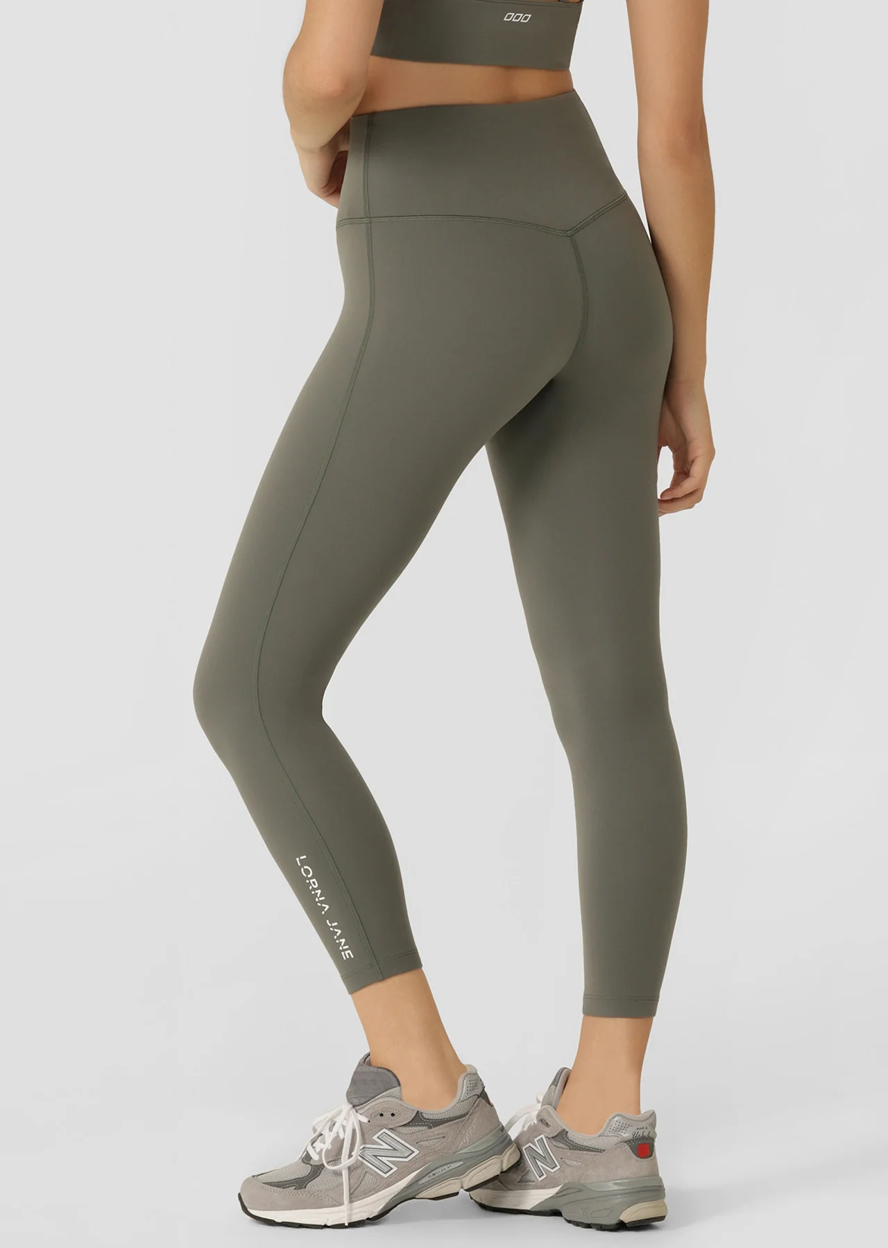 Image of Lotus No Chafe Phone Pocket Ankle Biter Leggings