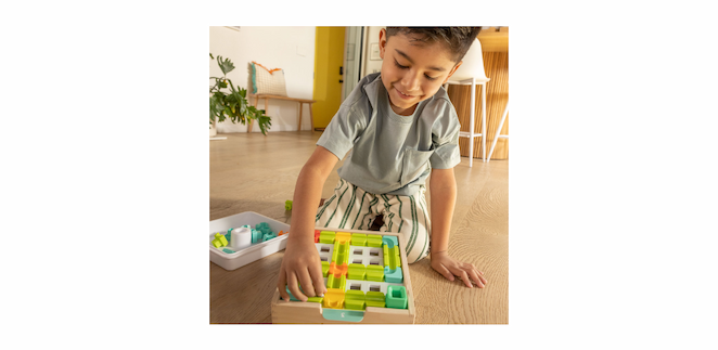 Self-correcting play: Path Builder Marble Maze