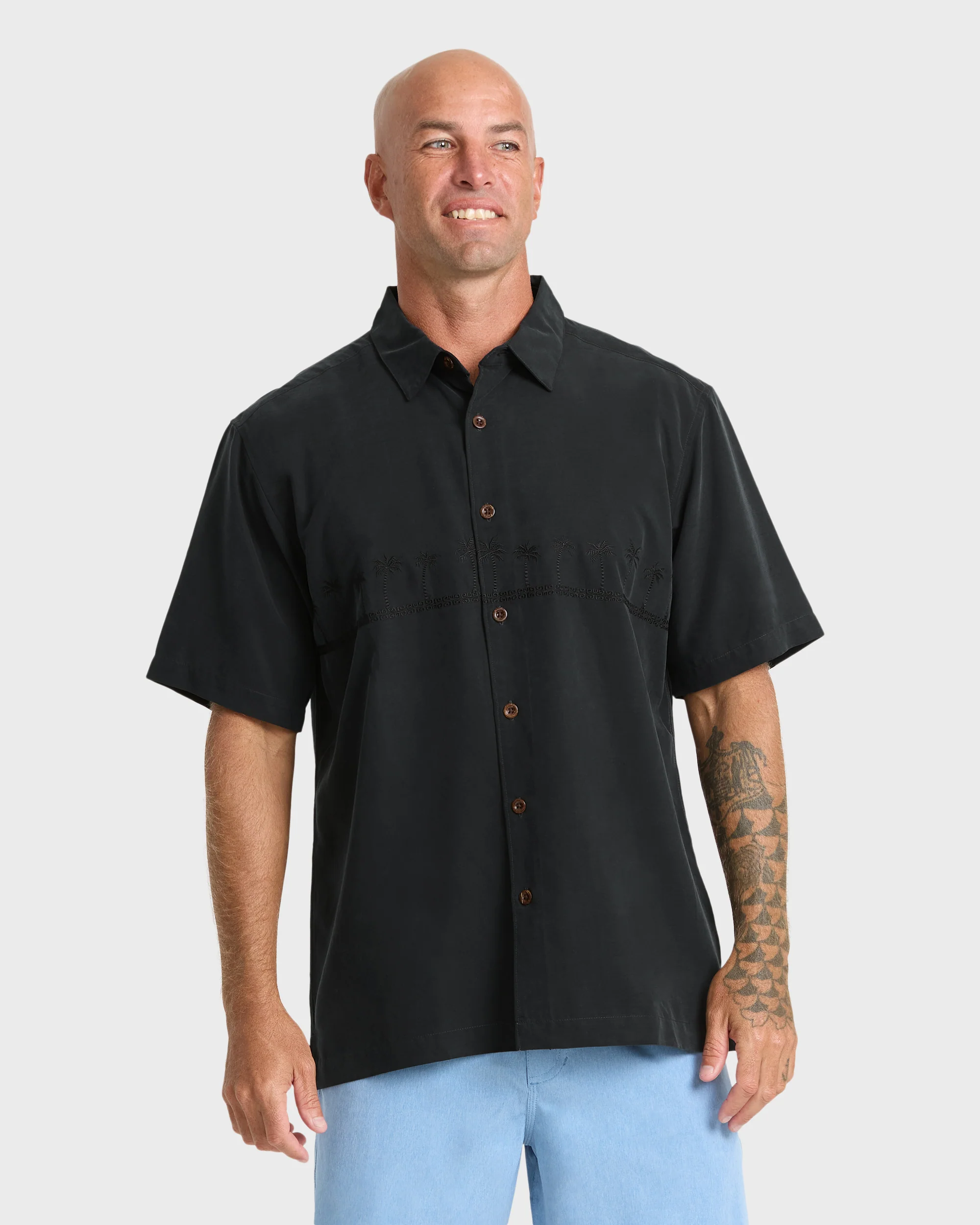 Image of Waterman Tahiti Palms Premium Anti-Wrinkle Shirt - Black