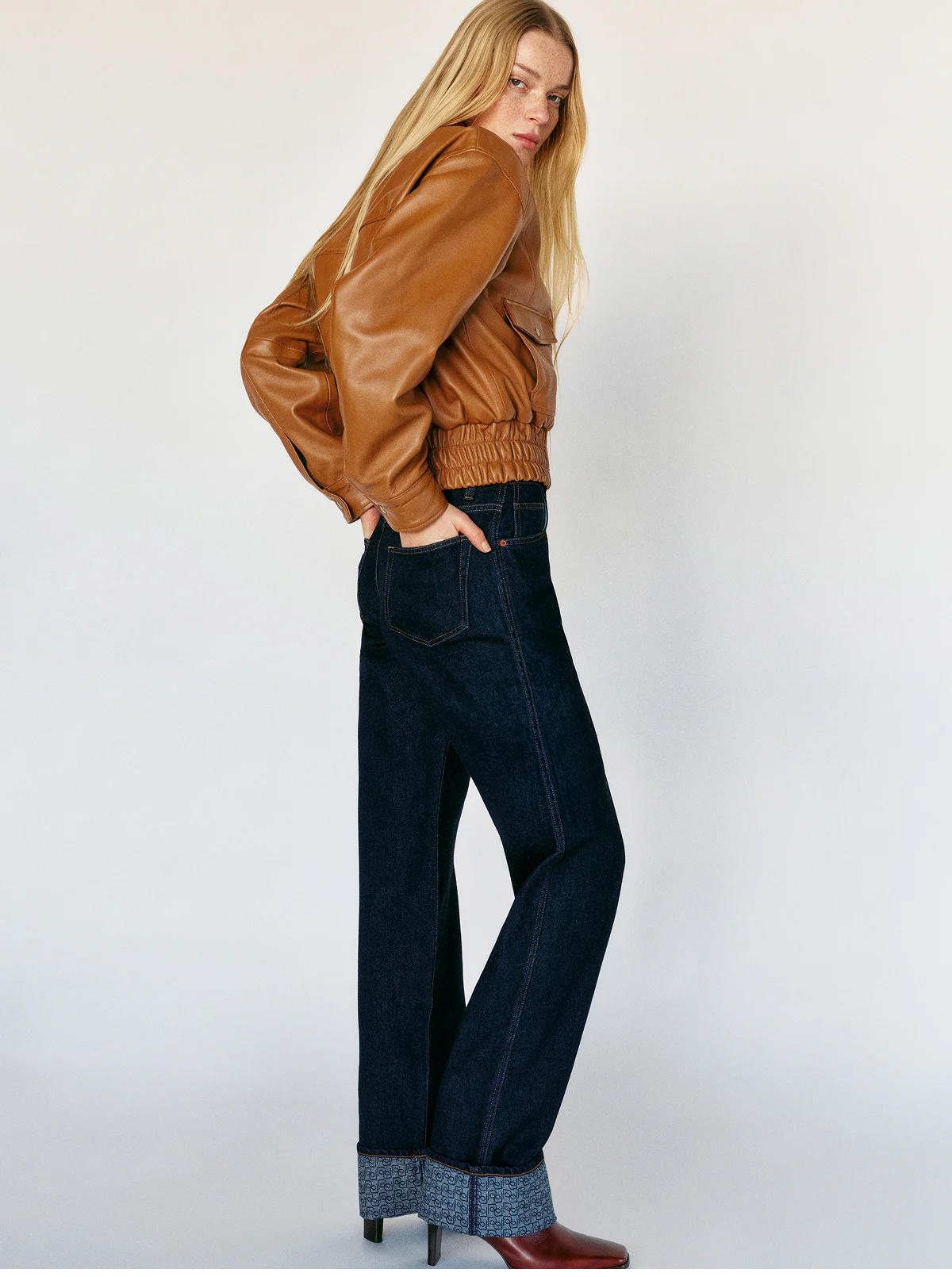 Val 90s Mid Rise Straight Jeans