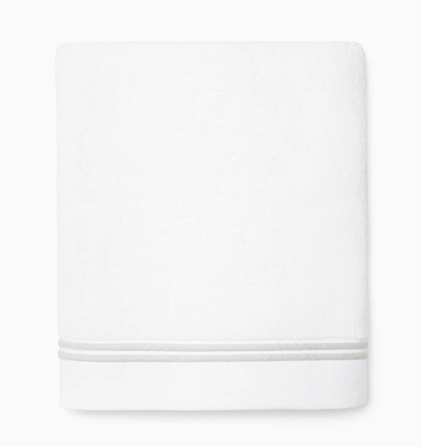 Image of Aura Nuova Bath Towel