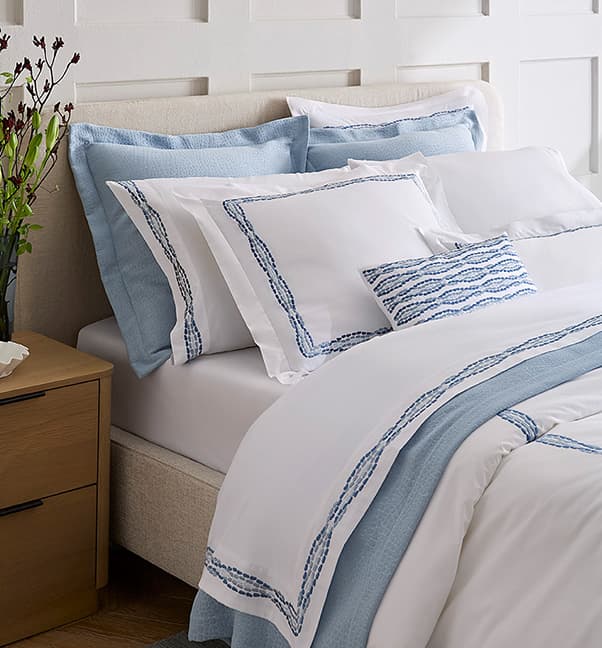 Cobblestones sea bedding