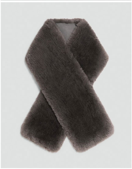 Stole in Faux Fur