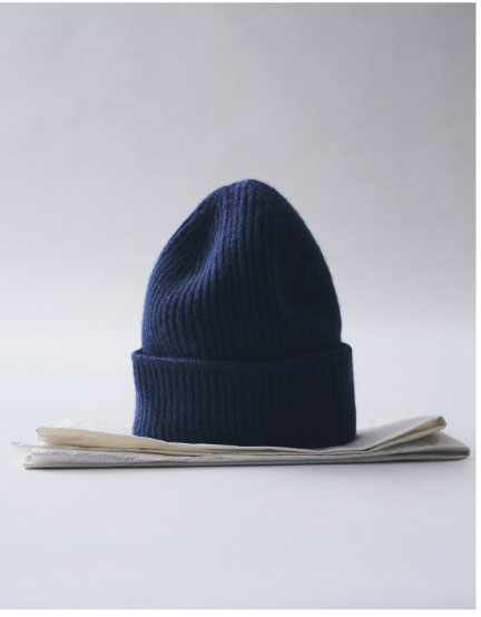 Ribbed Beanie in Cashmere