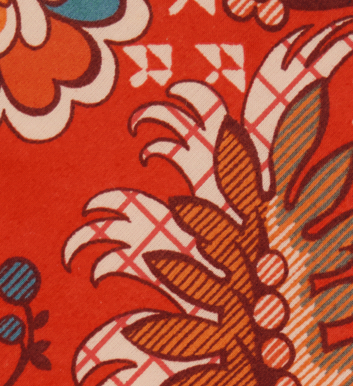 Discover our new 100% printed cotton styles made with Liberty Fabric—heritage patterns, rich color, and unmistakable character.