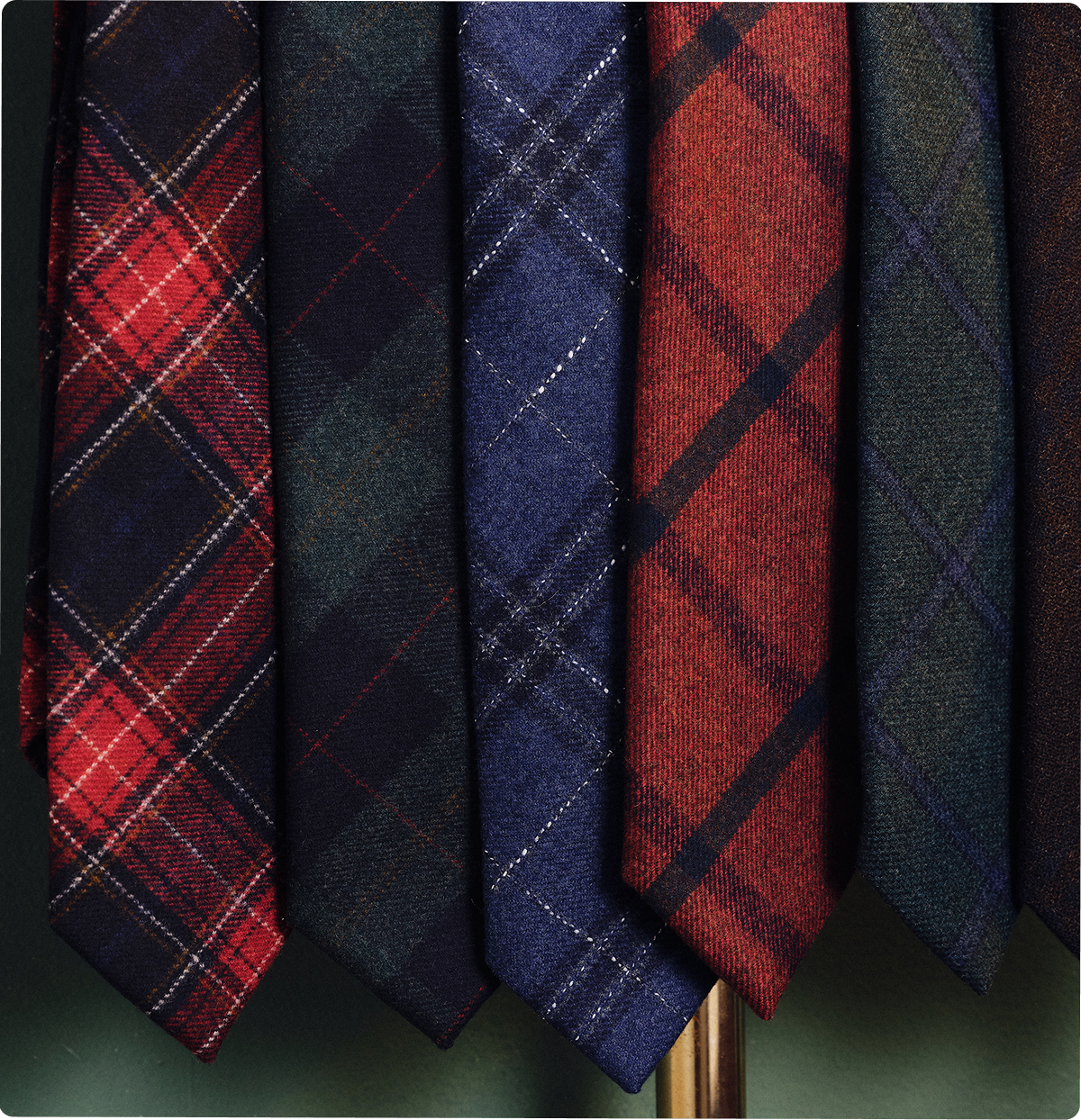 Wool ties add depth and character, especially in cooler months. Their slightly heavier weight and rich texture complement fall and winter fabrics, making them a natural choice for seasonal dressing.