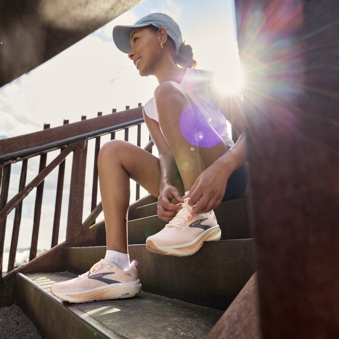 Brooks Ghost 18 Lifestyle