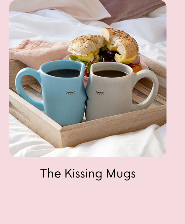 the-kissing-mugs