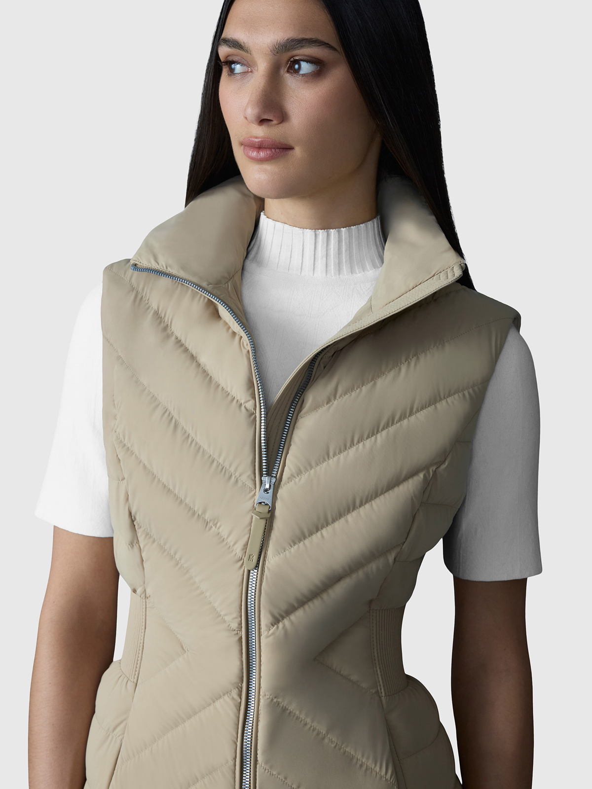 Hoshi Light down hooded vest for women in light camel