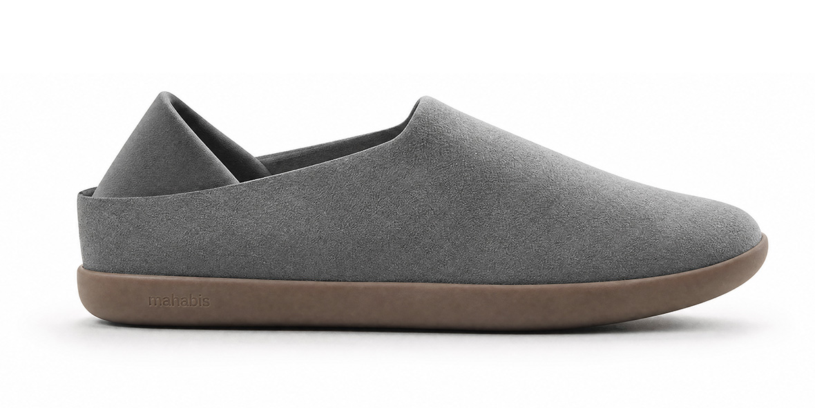 Dark Grey x Dark Gum