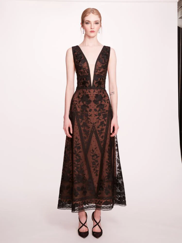 Image of Sleeveless Deep V-neckline Spear Garden Embroidery