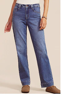 Model wearing maurices clothing.