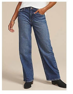 Model wearing maurices clothing.