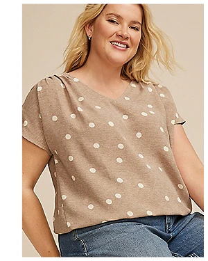 Model wearing maurices clothing.