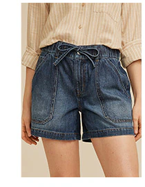 Model wearing maurices clothing.