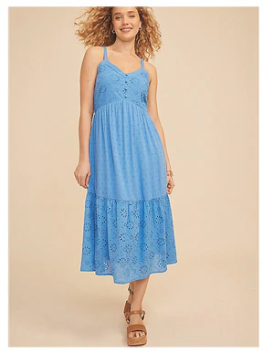 Model wearing maurices clothing.