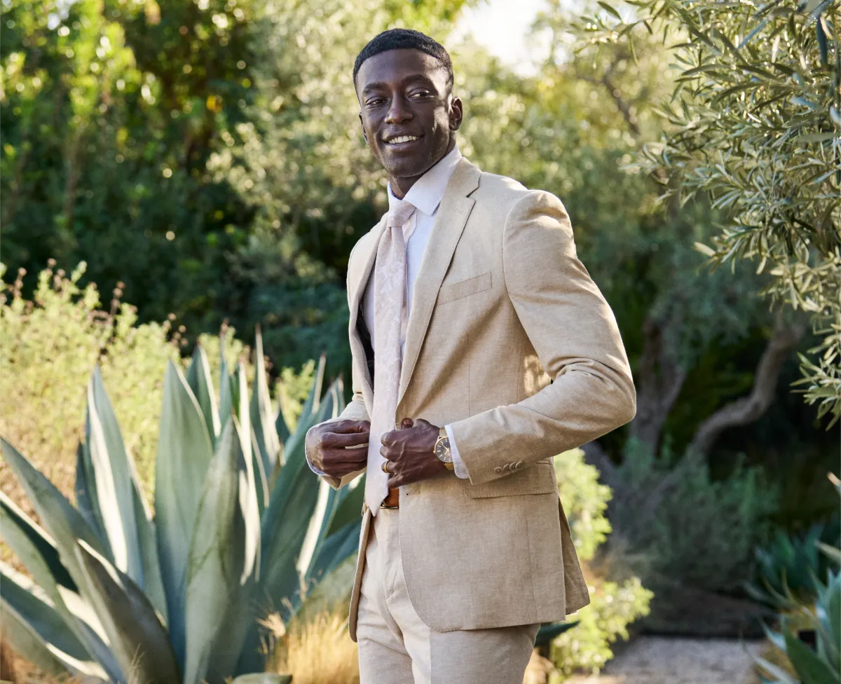 LINEN SUITS $249.99 REG. $299.99 - $329.99 SAVE ON SUITS
