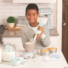 Playful Chef: Deluxe Cake Decorating Studio
