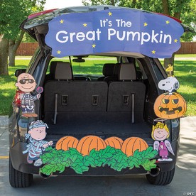 Value Peanuts® It’s the Great Pumpkin Trunk-or-Treat Decorating Kit - 6 Pc.