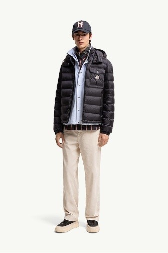 Verith Hooded Short Down Jacket