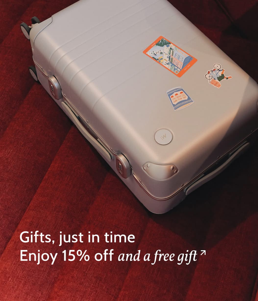 Gifts, just in time. Enjoy 15% off and a free gift.