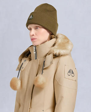 WOMEN CANADA COLD