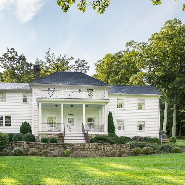  Overlook Manor