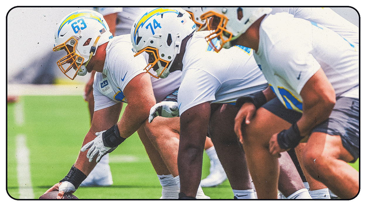 Chargers Continue to Mix & Match O-Line in OTAs
