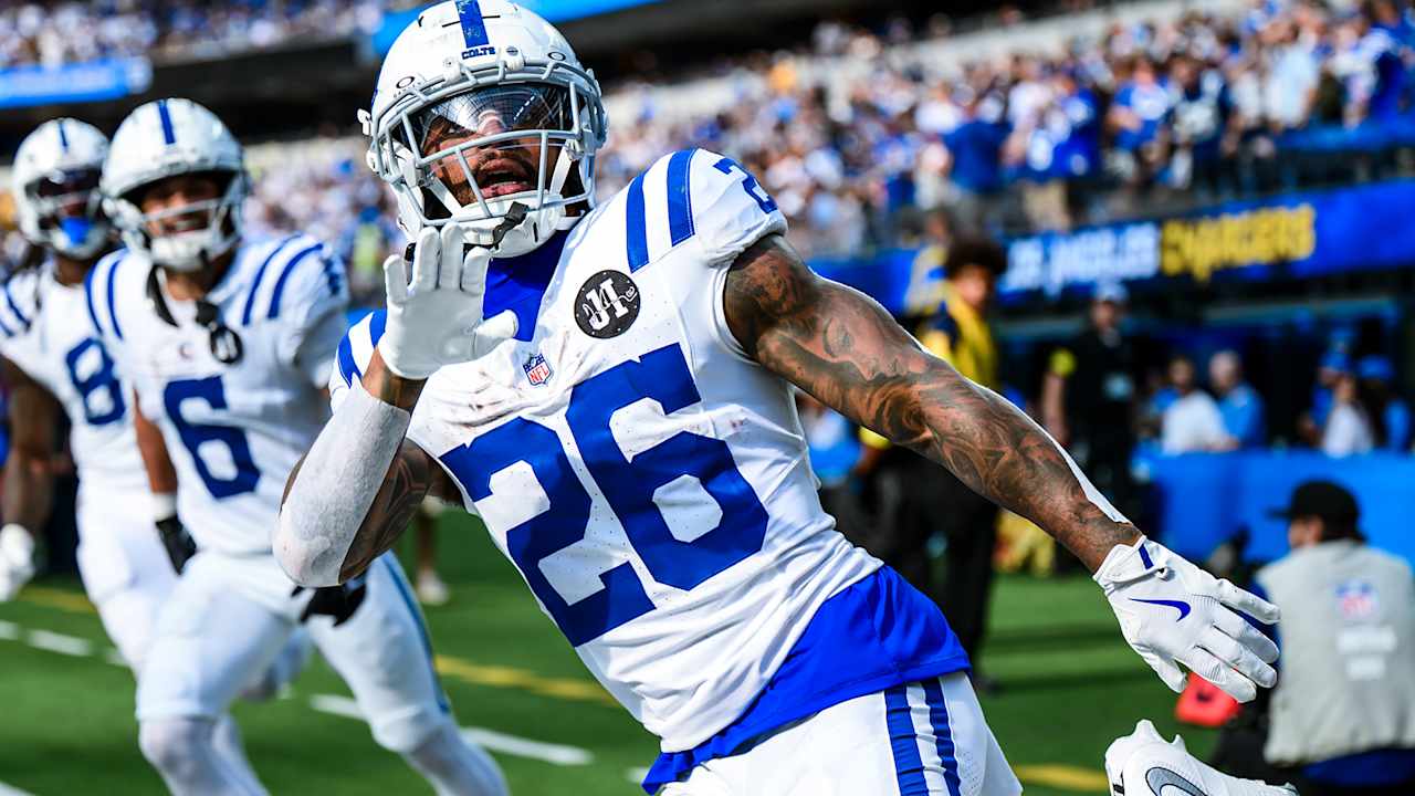 Ameer Abdullah is one of the NFL's longest-tenured running backs. How he's made it this far is not by accident. Tap to read more.