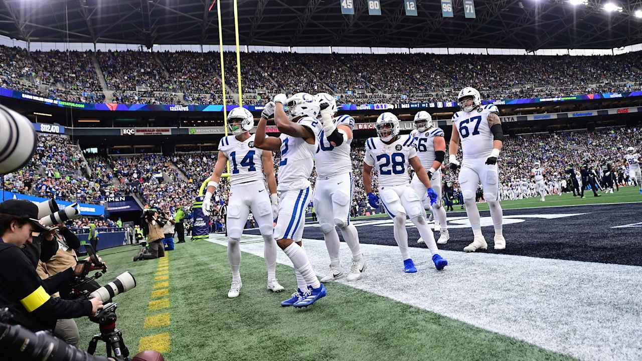 Philip Rivers' first TD pass since 2020 goes to Josh Downs. Tap to watch the highlight.