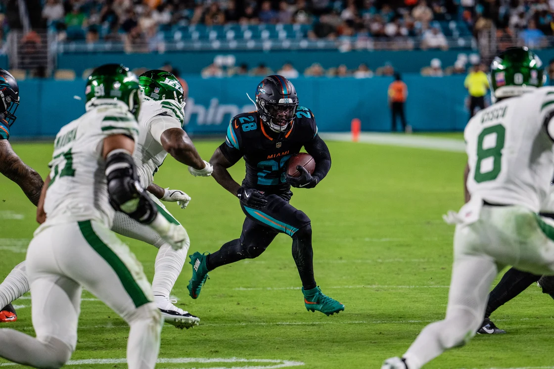 De'Von Achane's best plays from from Week 4 win over Jets