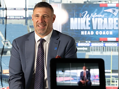 Mike Vrabel being interviewed