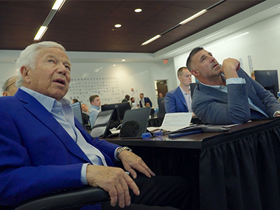 Mike Vrabel and Robert Kraft