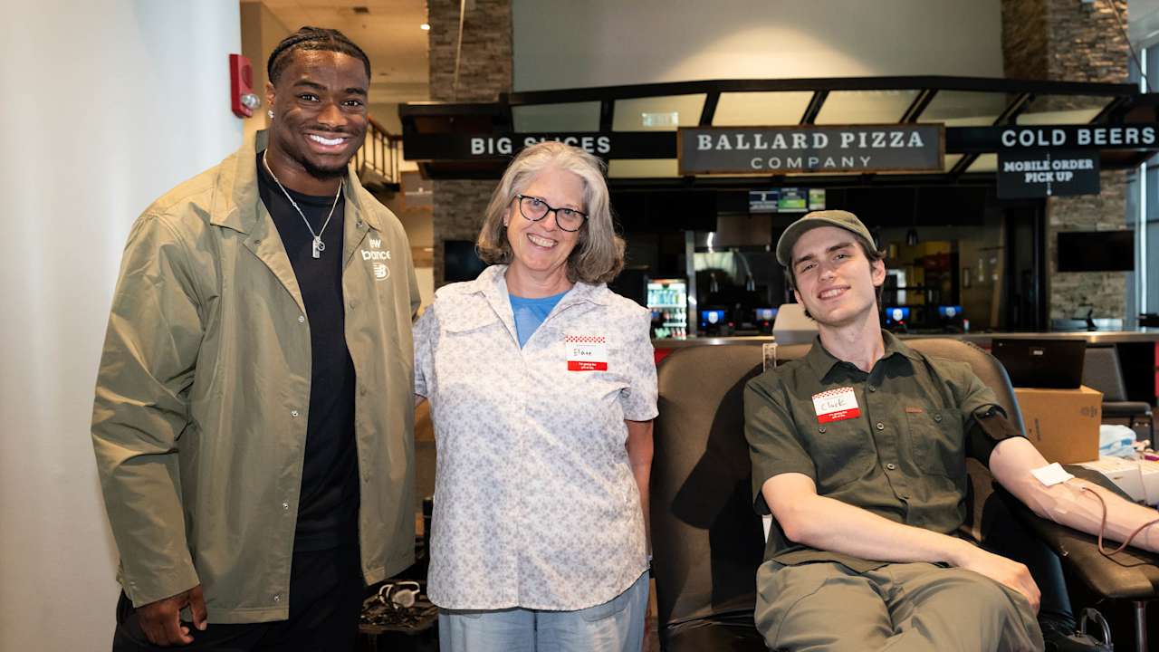 Seahawks Host Blood Drive at Lumen Field with Delta and American Red Cross