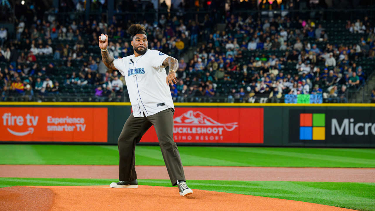 Leonard Williams First Pitch