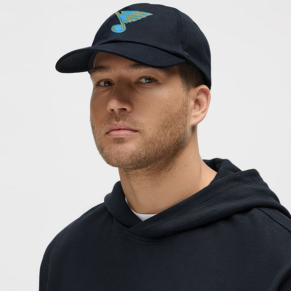 lululemon black hat with the Blue Note