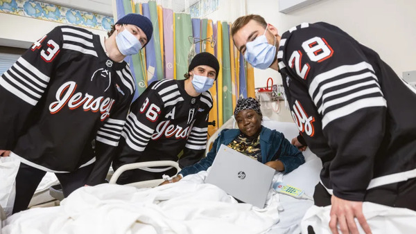 Devils Visit Hospitals Throughout New Jersey | FEATURE